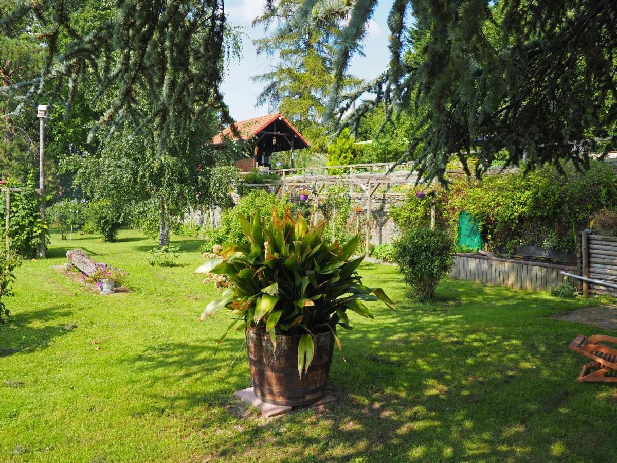 Manoir Le Refuge Bed & Breakfast Rechicourt-le-Chateau Eksteriør bilde